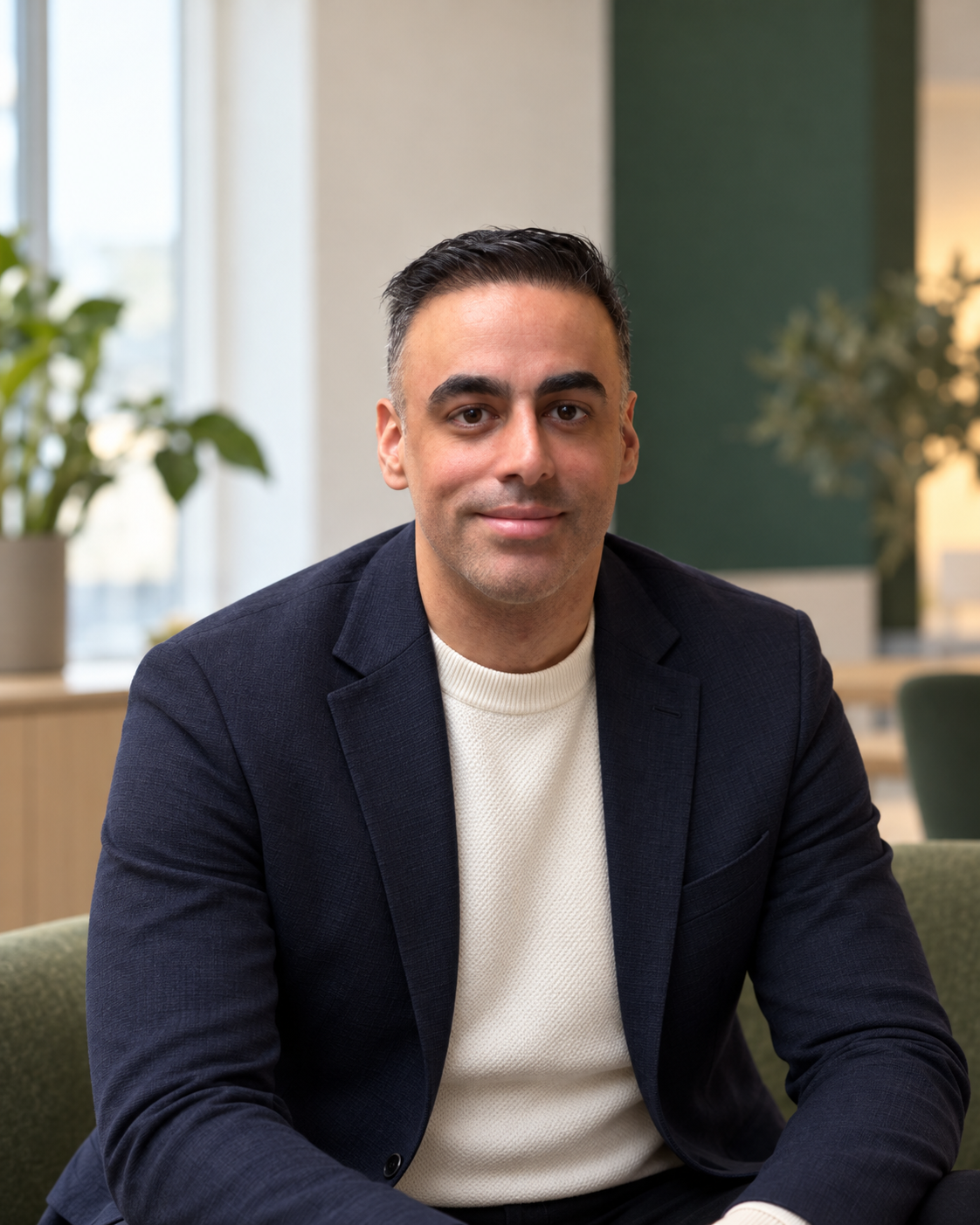 Portræt af Jamal Akbar, IT-arkitekt og konsulent